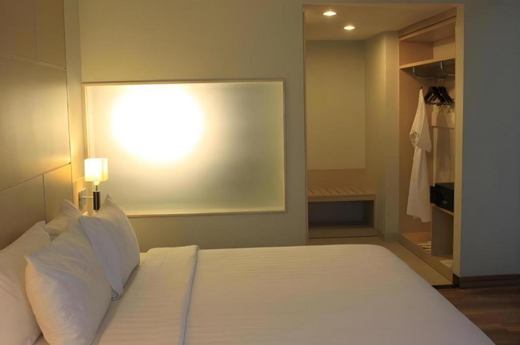 Horison Hotel Sukabumi Exterior foto