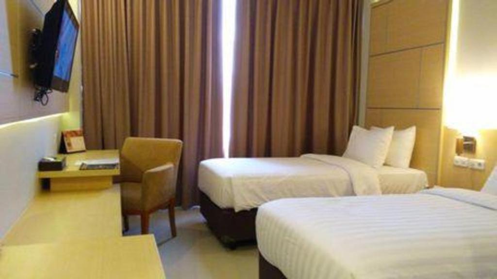 Horison Hotel Sukabumi Exterior foto