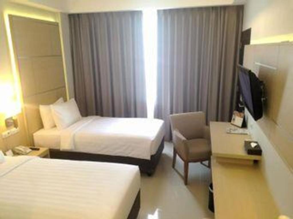Horison Hotel Sukabumi Exterior foto