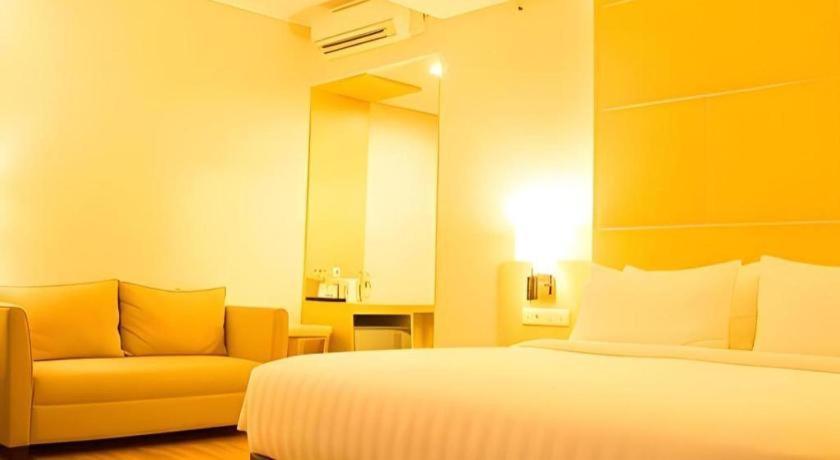 Horison Hotel Sukabumi Exterior foto