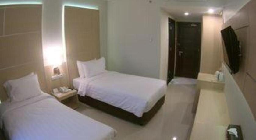 Horison Hotel Sukabumi Exterior foto