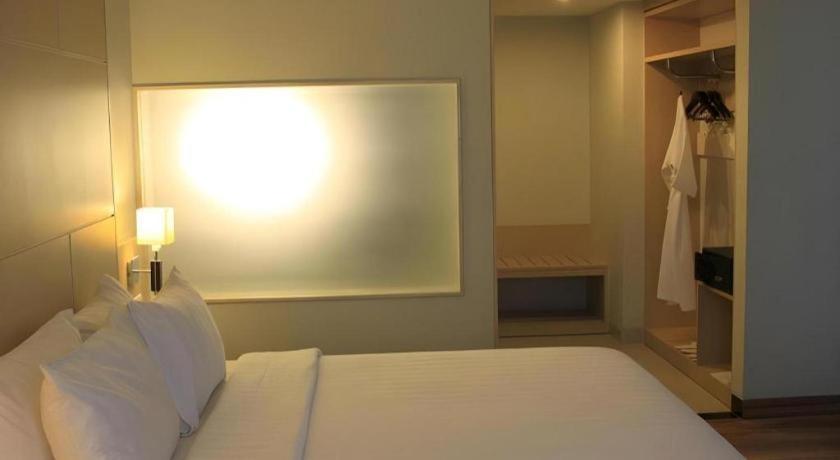 Horison Hotel Sukabumi Exterior foto